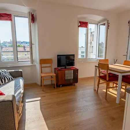 Casa Lumiere Apartment