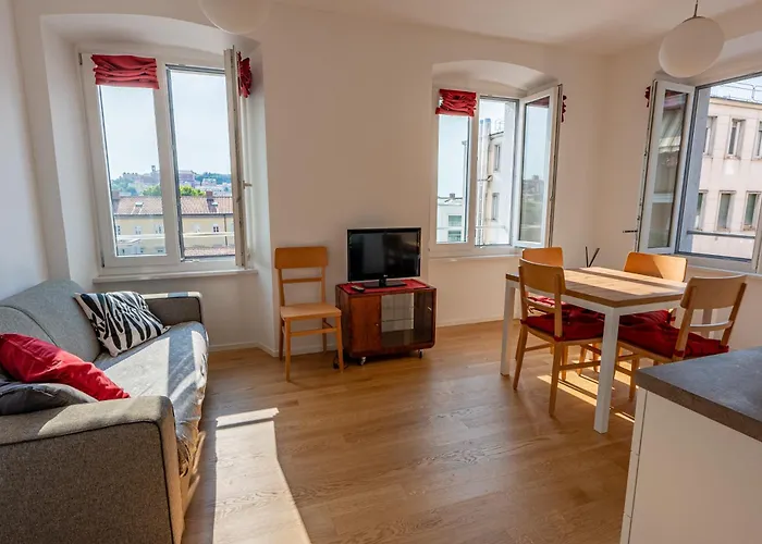 Casa Lumiere Apartment